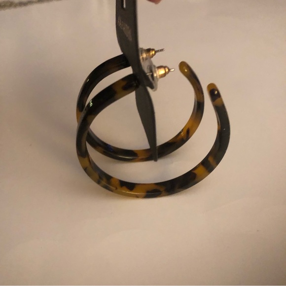 3/$20 Ava & Aiden Earrings NWT - Picture 5 of 6